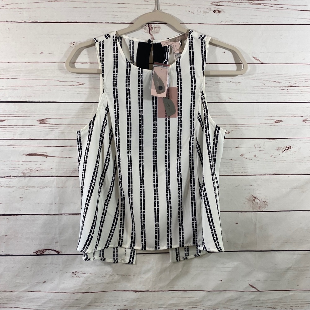 NWT Forever21 sleeveless blouse